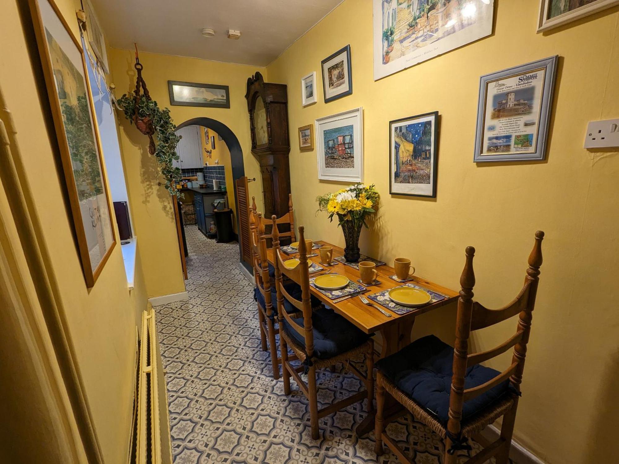 Fantastic Sea Views At Century'S Old Alma'S Cottage - Sleeps Up To 8 Guests Penmaenmawr Экстерьер фото
